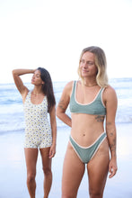 Load image into Gallery viewer, ZUZU TOP - OLIVE RIB
