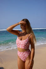 Load image into Gallery viewer, LOLANI TOP - CORAL