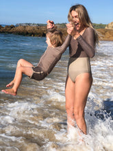 Load image into Gallery viewer, OMARI L/S ONEPIECE - MOCHA