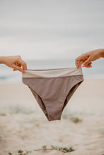 Load image into Gallery viewer, WADE BOTTOM - MOCHA